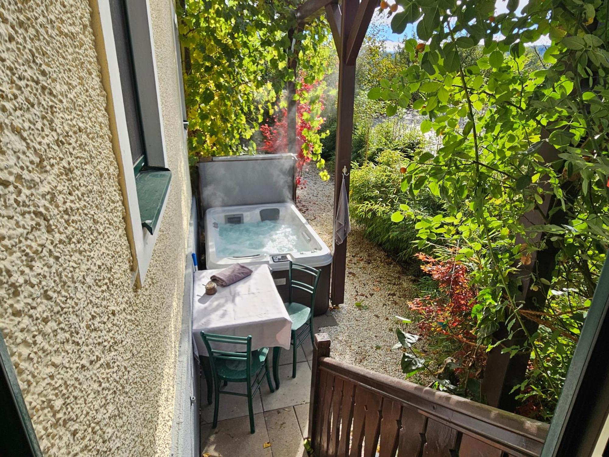 Premium Apartment Mit Privatem Whirlpool, Sauna, Garten