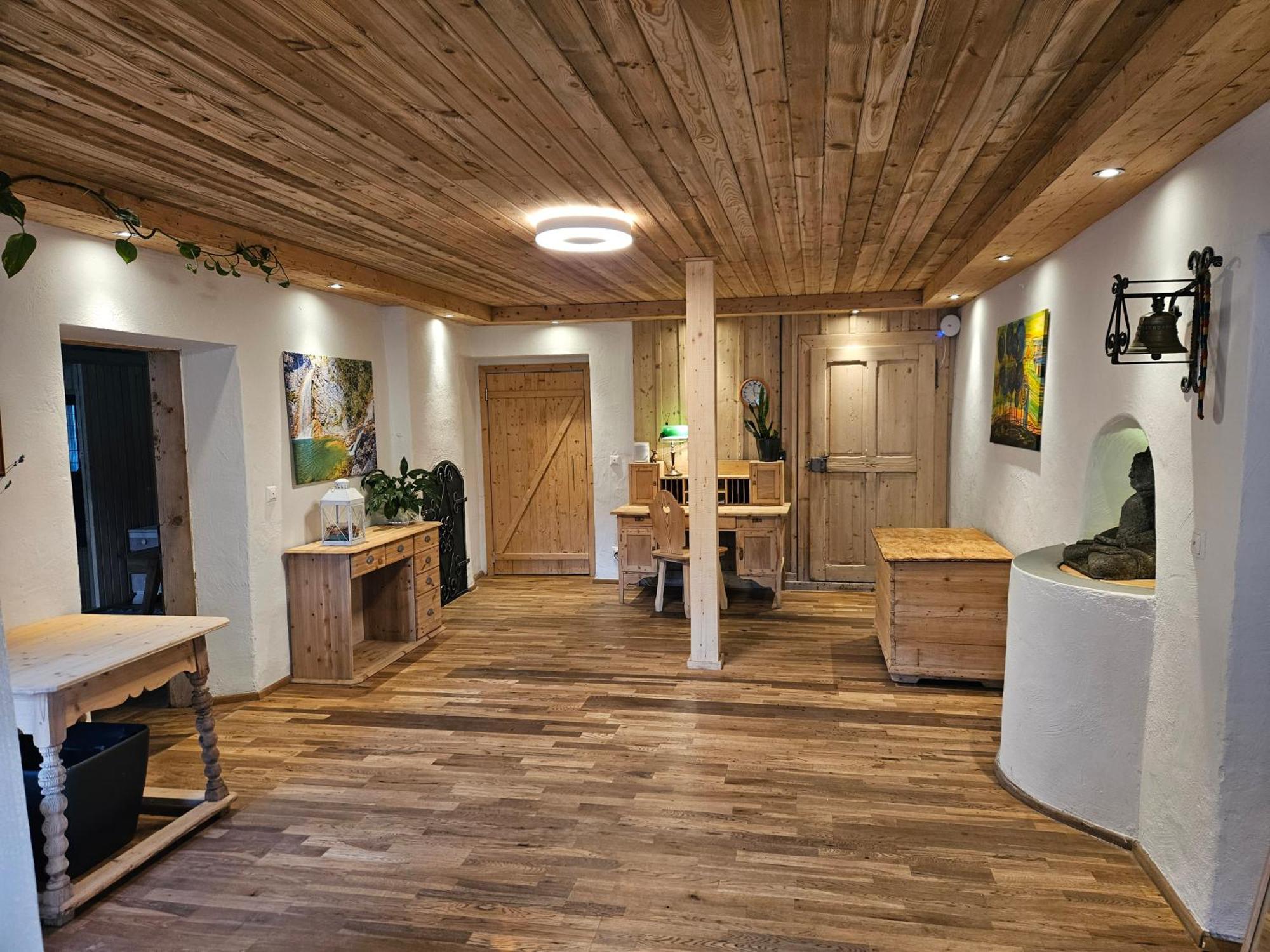 Premium Apartment Mit Privatem Whirlpool, Sauna, Garten *